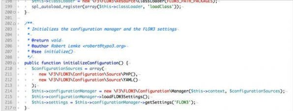 Ungewöhnlich: Backslashes als Namespace-Trenner – nach kurzer Eingewöhnung jedoch kein Problem mehr. Ungewöhnlich: Backslashes als Namespace-Trenner – nach kurzer Eingewöhnung jedoch kein Problem mehr.