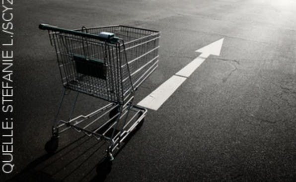 Onlinehändler sollten schon bei der Shopplanung rechtliche Fragen klären, um direkt nach dem Start auf der Spur zu bleiben. Onlinehändler sollten schon bei der Shopplanung rechtliche Fragen klären, um direkt nach dem Start auf der Spur zu bleiben.