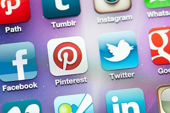 Social Signals werden zunehmend relevant für SEO. Social Signals werden zunehmend relevant für SEO.