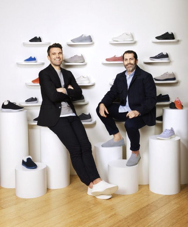 Die Gründer von Allbirds, Tim Brown und Joey Zwillinger, haben ihr Startup mit den nachhaltigen Sneakern zur Milliardenbewertung geführt.(Foto: Allbirds)