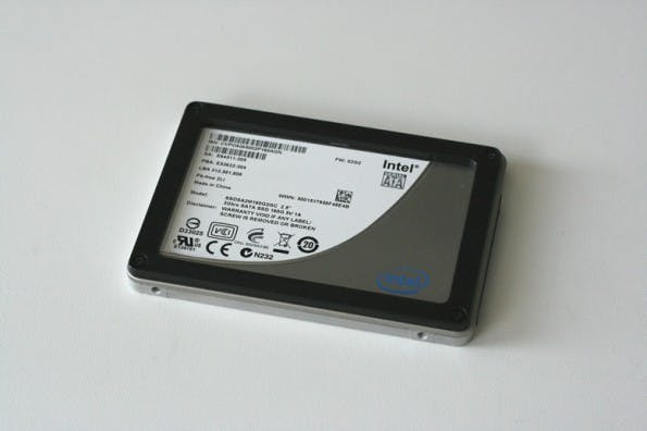 Metallblock für 400 EUR. Die Intel X25-M Solid State Disk Metallblock für 400 EUR. Die Intel X25-M Solid State Disk