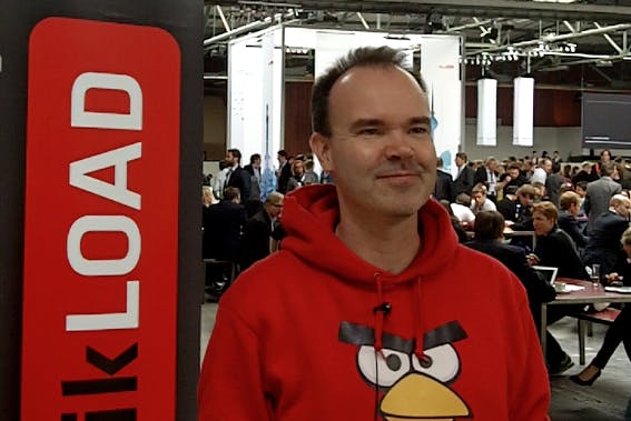 Auf der Visitenkarte von Peter Vesterbacka (Angry Birds) steht Mighty Eagle.