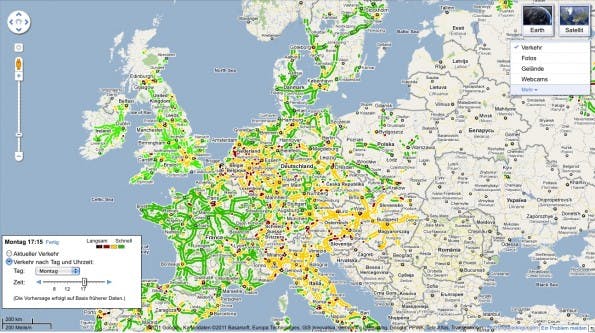 google_maps_live-verkehrsmeldungen Google Maps zeigt: Europa montags um 17:15. Die farblichen Hervorhebungen zeigen an, wie stark die Straßen frequentiert sind.