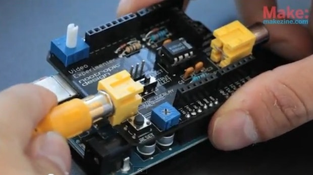 Arduino-Projekt: Nervige Dinge im TV automatisch verstummen lassen