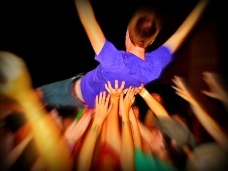 Facebook Fans: Aus Offline-Kunden Online-Markenbotschafter machen