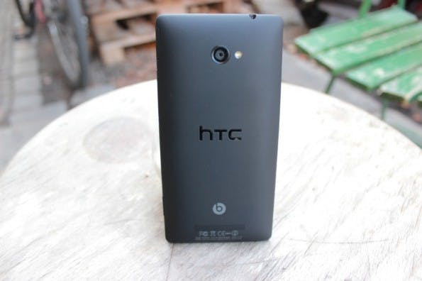 HTC-8X_4577