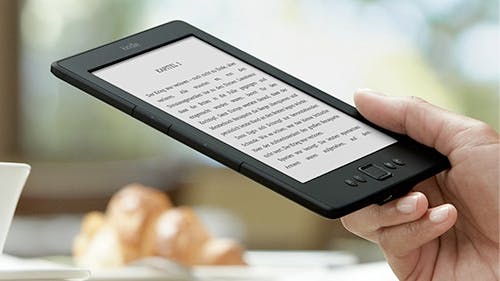 Keine neuen E-Books mehr - wird der Kndle nutzlos nach der Kontensperrung? (Bild: Amazon)