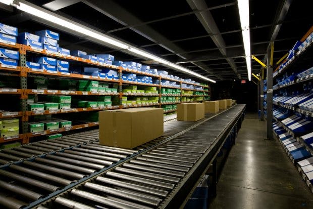 Dropshipping ist ein Logistik-Service (Foto: © iStockphoto/tbabasade)
