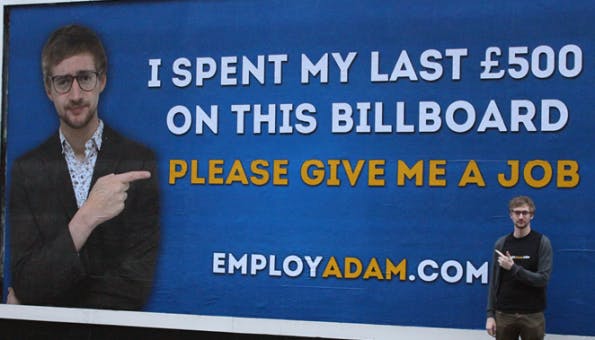 Employ Adam macht auf Mitleid. Das jedoch mit vollem Erfolg. Am Ende wurde Adam Pacitti der neue „Viral Producer“ bei KEO Digital. (Screenshot: adampacitti.com)