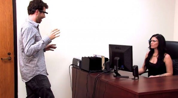 Google Glass Porno: Trotz der neuen Technik sollte man nicht zuviele Neuerungen in diesem filmischen Genre erwarten. (Bild: MiKandi/YouTube)