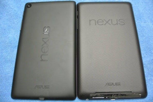 Der Nexus-Schrifzug auf der Rückseite ist beim neuen Modell horizontal angebracht. Das deutet darauf hin, dass Google den Landscape-Modus forcieren will. (Bildquelle: reddit)