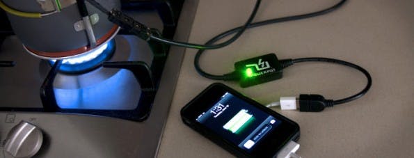 Grand St.: Dieses Gerät aus dem Shop lädt euer Smartphone an einer offenen Flamme auf. (Bild: Grand St.)