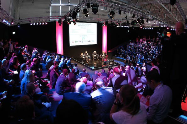 Immer wieder spannend: Podiumsdiskussionen auf der dmexco. (Screenshot: dmexco)