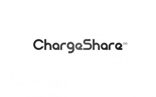 ChargeShare ist die Symbiose aus Smartphone-Dock, mobilen Akku und Reiseadapter. Das soll ortsunabhängiges Aufladen ohne Stecker ermöglichen. (Screenshot: Berlin Hardware Accelerator)