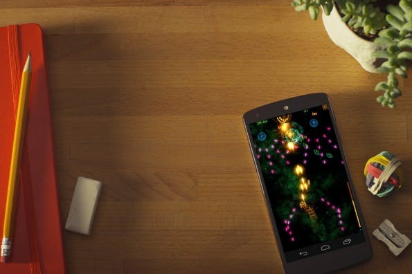 Wie schlägt sich Googles Nexus 5 gegen das iPhone 5s von Apple? (Bild: Google Nexus 5)