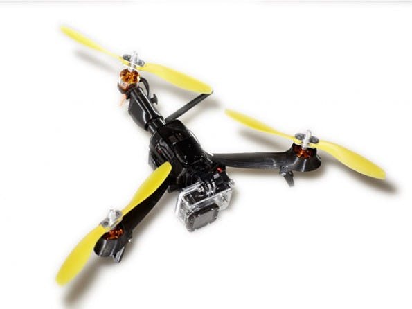 Pocket Drone: Die Drohne trägt eine GoPro-Kamera. (Bild: AirDroids)