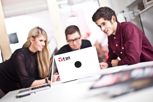 Die wichtigsten und wertvollsten Informationen bekommst du von deinem eigenen Team. (Foto: t3n)