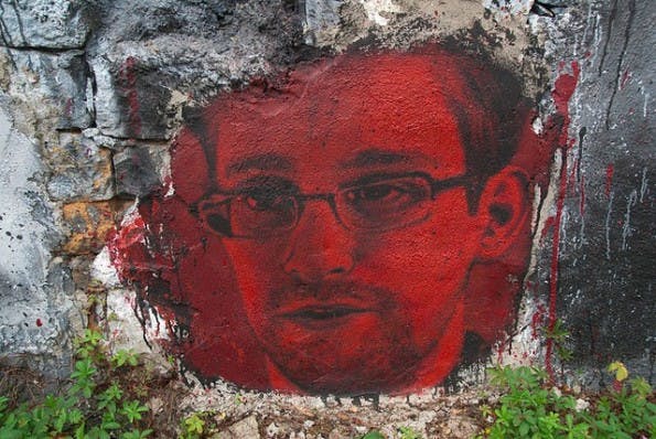 NSA-Skandal: Whistleblower Edward Snowden wird am Donnerstag Fragen von Twitter-Nutzern beantworten. (Foto: Thierry Ehrmann / Flickr Lizenz: CC BY 2.0)