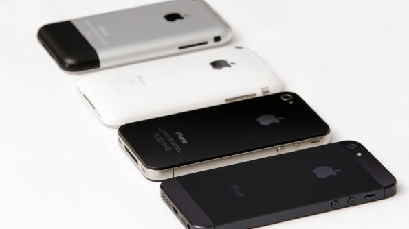 Apple Store: Beim Kauf eines neuen iPhones könnt ihr Geld für euer altes Gerät bekommen. (Bild: Yutaka Tsutano / Flickr Lizenz: CC BY 2.0)