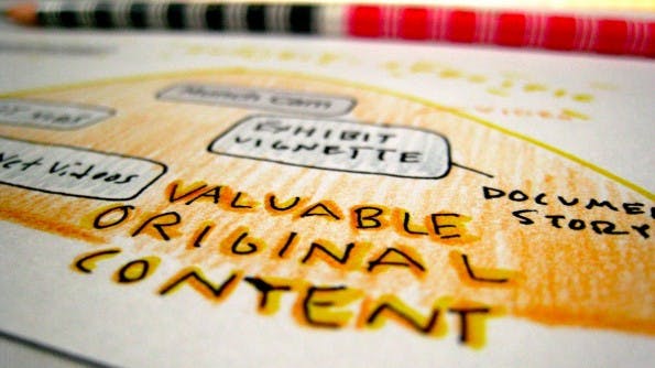 Content is king! Aber auch die Vermarktung der Inhalte ist wichtig. (Foto: 10ch / Flickr Lizenz: CC BY 2.0)