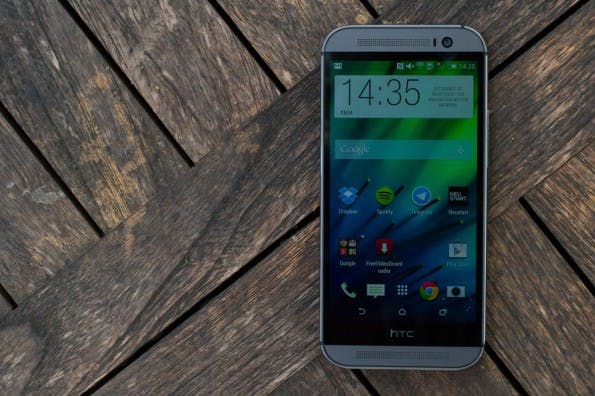 Insgesamt ein sehr gelungenes Smartphone-Flaggschiff mit nur kleinen Mankos: das HTC One M8. (Foto: Johannes Schuba)