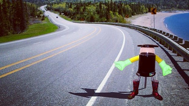 Abgefahrenes Roboter-Projekt: hitchBOT fährt alleine per Anhalter durch Kanada