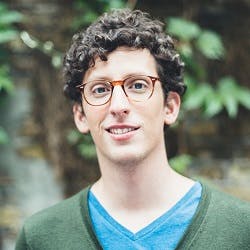 Sebastian Schütz von youvo.org: „Wir möchten jungen Menschen eine Chance bieten.“
