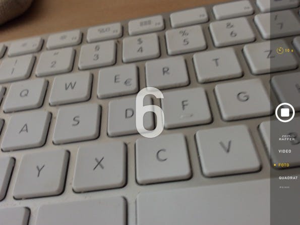 Die Kamera-App von iOS 8 bringt einen Selbstauslöser mit.