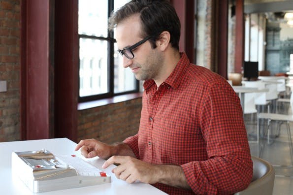Hemingwrite: Das Gerät soll uns von den Ablenkungen moderner Computer befreien. (Foto: Hemingwrite)