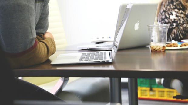 Glücksbarometer: So zufrieden sind Remote-Worker im Vergleich zu Angestellten