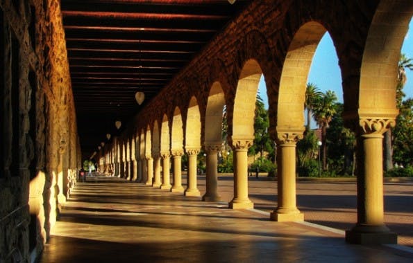 Nicht nach Stanford geschafft? 20 Kostenlose Online-Business-Seminare renommierter Universitäten helfen beim Lernen. (Bild: Flickr-Josiah Mackenzie / CC-BY 2.0)
