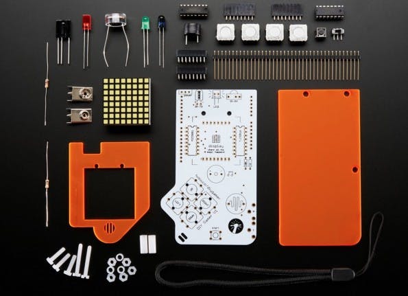 Bis auf den Arduino selbst und die Batterie enthält das DIY-Gamer-Kit alles, was ihr für den Game Boy Marke Eigenbau benötigt. (Screenshot: adafruit.com)