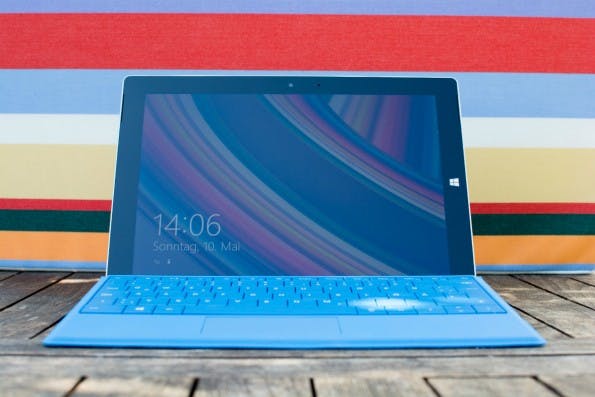 Das Surface 3 kommt mit einem vollwertigen Windows 8.1. (Foto: Johannes Schuba)