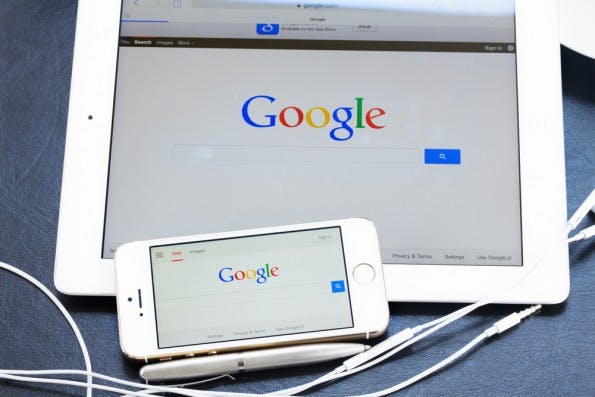 Google verbessert Datenschutzeinstellungen. (Bild: Neirfy / Shutterstock.com)
