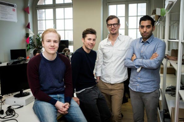 Das Team von GoButler mit Investor Joko Winterscheidt. (Foto: Claudius Pflug/20min.ch)