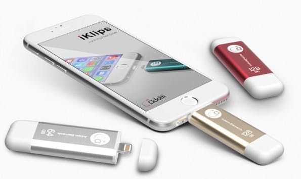 iKlips bietet bis zu 256 Gigabyte zusätzlichen Speicherplatz für iPhone und iPad. (Bild: Adam Elements)