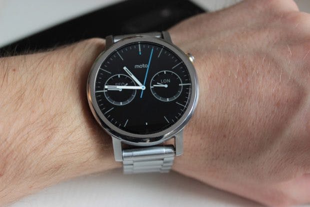 Googles neue Nexus-Smartwatch „Angelfisch“ soll wie die Moto 360 ein rundes Display besitzen. (Foto: t3n)