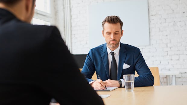 Lebenslauf: So wenig Zeit nehmen sich Personaler für dein CV