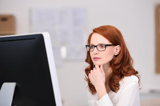 Arbeiten im Homeoffice: Mit diesen Regeln vergesst ihr auch zu Hause nicht die Etikette