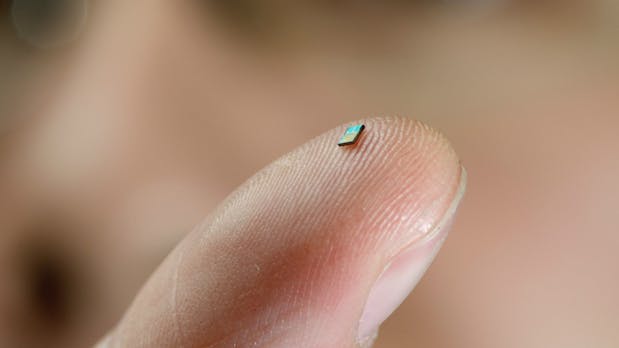 Ganz ohne Akku: Dieser Mini-Sensor für das IoT wird über Radiowellen mit Strom versorgt