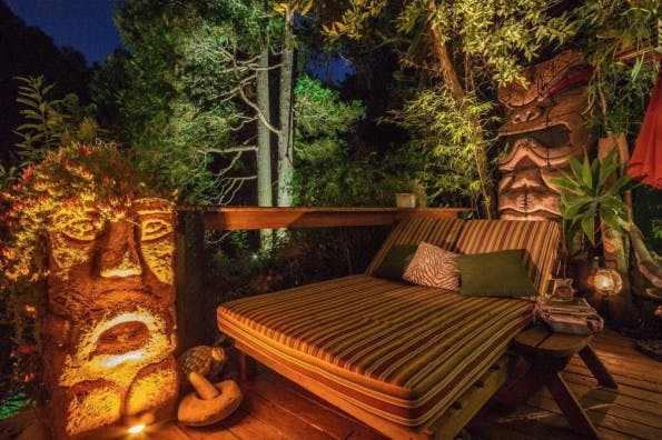Karibik-Flair mitten in einem Canyon in der Nähe von Los Angeles. (Foto: Airbnb)