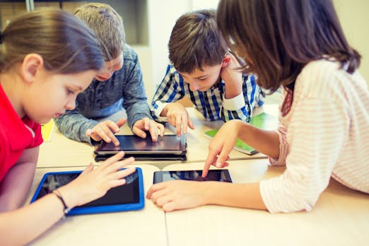 Teacher, leave us Kids alone: Mit Personalised und Social Learning die Digitalisierung meistern