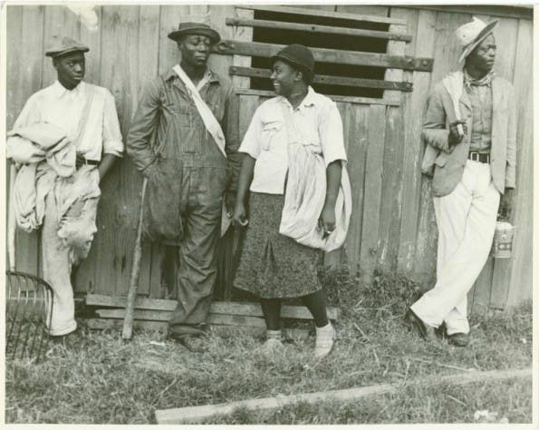 Gratis-Bilder: Baumwollpflücker in Arkansas. (Foto: Ben Shahn/The New York Public Library)