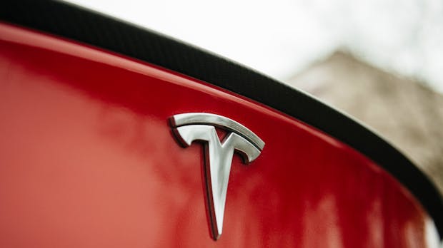 Aktie auf Allzeithoch: Tesla überholt Ford als zweitwertvollsten US-Autohersteller
