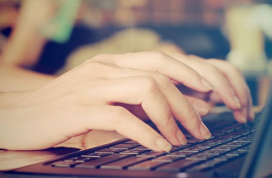 Texte schreiben für Websites, Blogs und E-Mails – so machst du es richtig