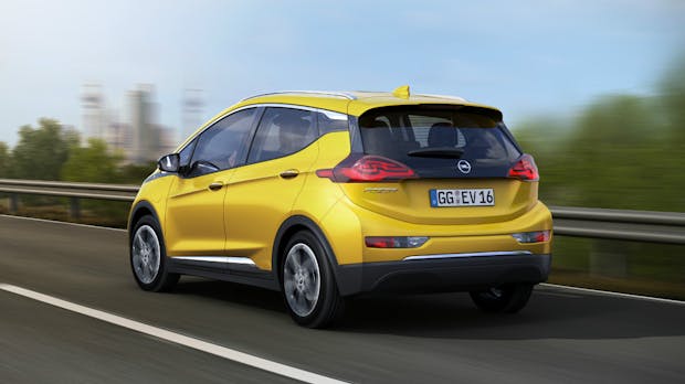 Elektroautos: Erst in 13 Jahren billiger als Benziner