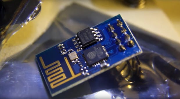 Ein Controller mischt die Bastlerszene auf: Wie der 5-Euro-Chip ESP8266 Arduino und Raspberry Pi abhängt