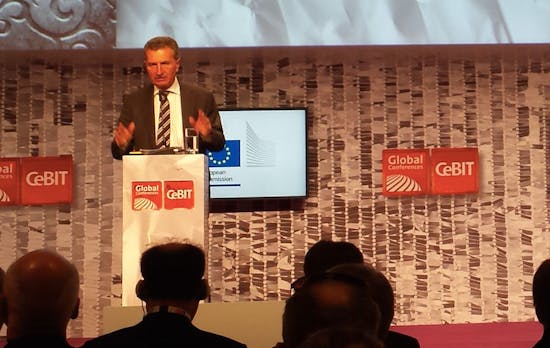 Günther Oettinger auf der CeBIT: „Wir befinden uns mitten in einer Aufholjagd“