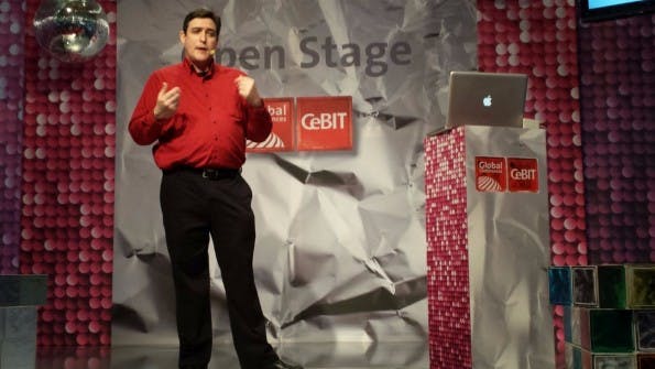 Stephen Cass auf der CeBIT: „Science-Fiction kann den Rahmen neuer Visionen abstecken.“ (Foto: t3n.de)