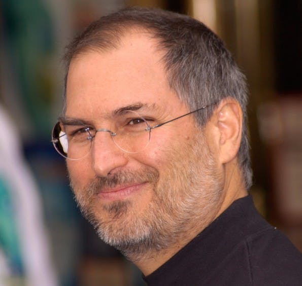 Auch wenn es um Meetings geht, können wir noch etwas vom Apple-Mitbegründer Steve Jobs lernen. (Foto: Featureflash Photo Agency / Shutterstock.com)